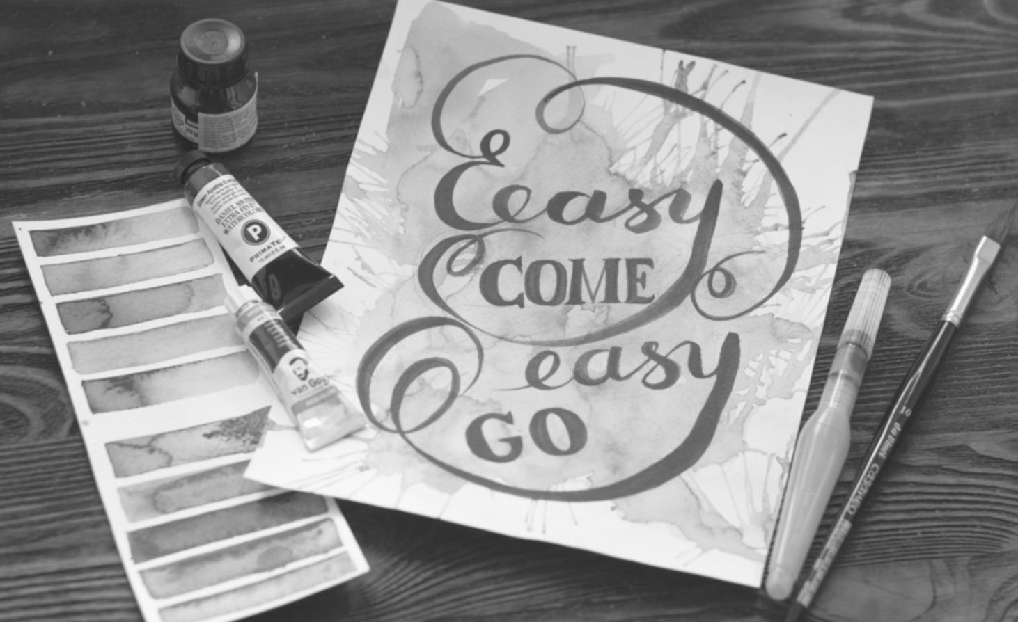 Professioneller Arbeitsplatz mit Grafiktablet und kalibriertem Monitor für digitales Zeichnen